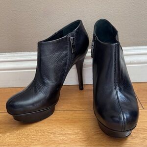 Tory Burch Black All Leather Platform Stiletto High Heel Booties Round Toe 8.5